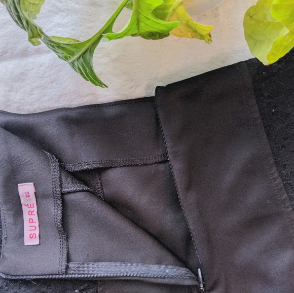 Black SUPRÉ Shorts XS - Picture 5 of 7